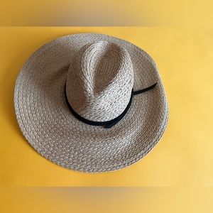 Bcbgeneration Natural Staw Hat. OS